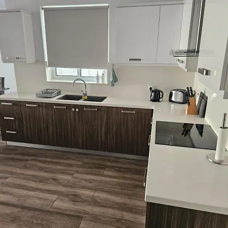 Spacious 3 Bedroom Flat At Mosta Διαμέρισμα *