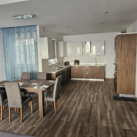 Spacious 3 Bedroom Flat At Mosta Appartamento