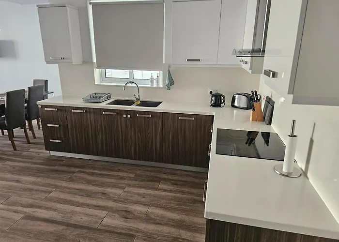 Spacious 3 Bedroom Flat At Mosta Lägenhet *