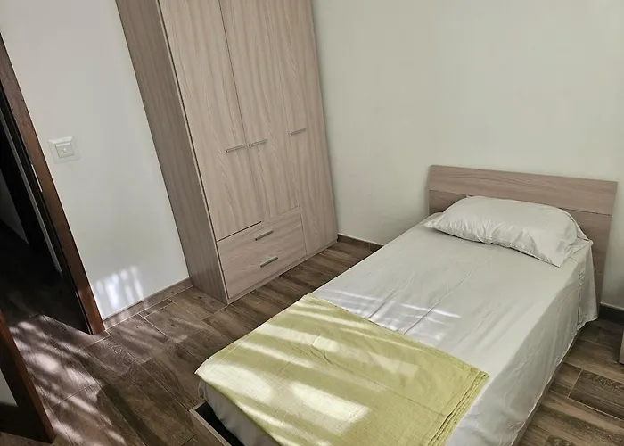 Spacious 3 Bedroom Flat At Mosta Διαμέρισμα