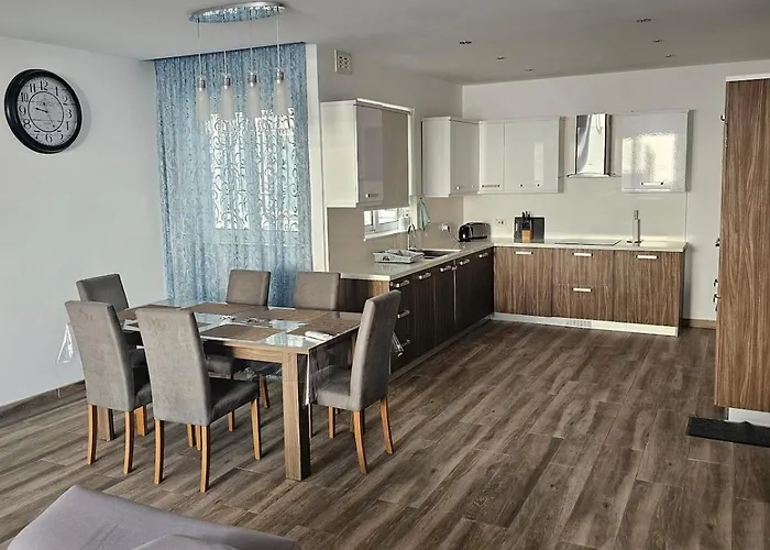 Spacious 3 Bedroom Flat At Mosta Ta' Mlit